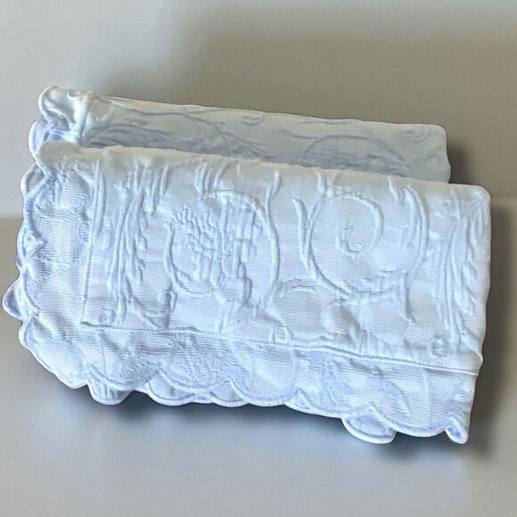 LINEN SOURCE Standard Pillow Shams Blue Scallops Matelasse Cottage Core Set (2) - Picture 1 of 11
